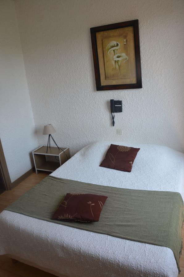 Hotel Le Week-End Plouider Bagian luar foto