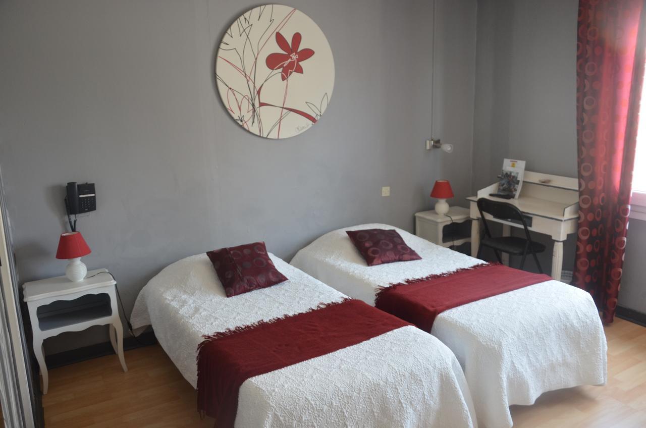 Hotel Le Week-End Plouider Bagian luar foto